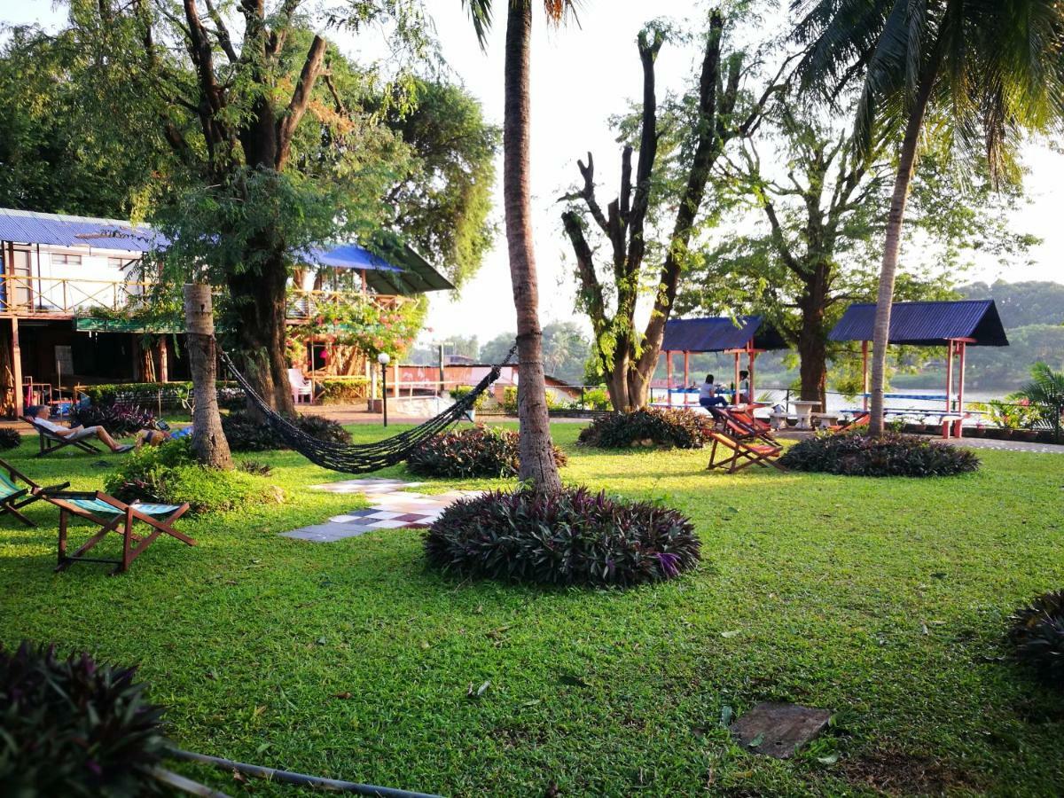 Apartamento Smiley Frog Kanchanaburi Exterior foto